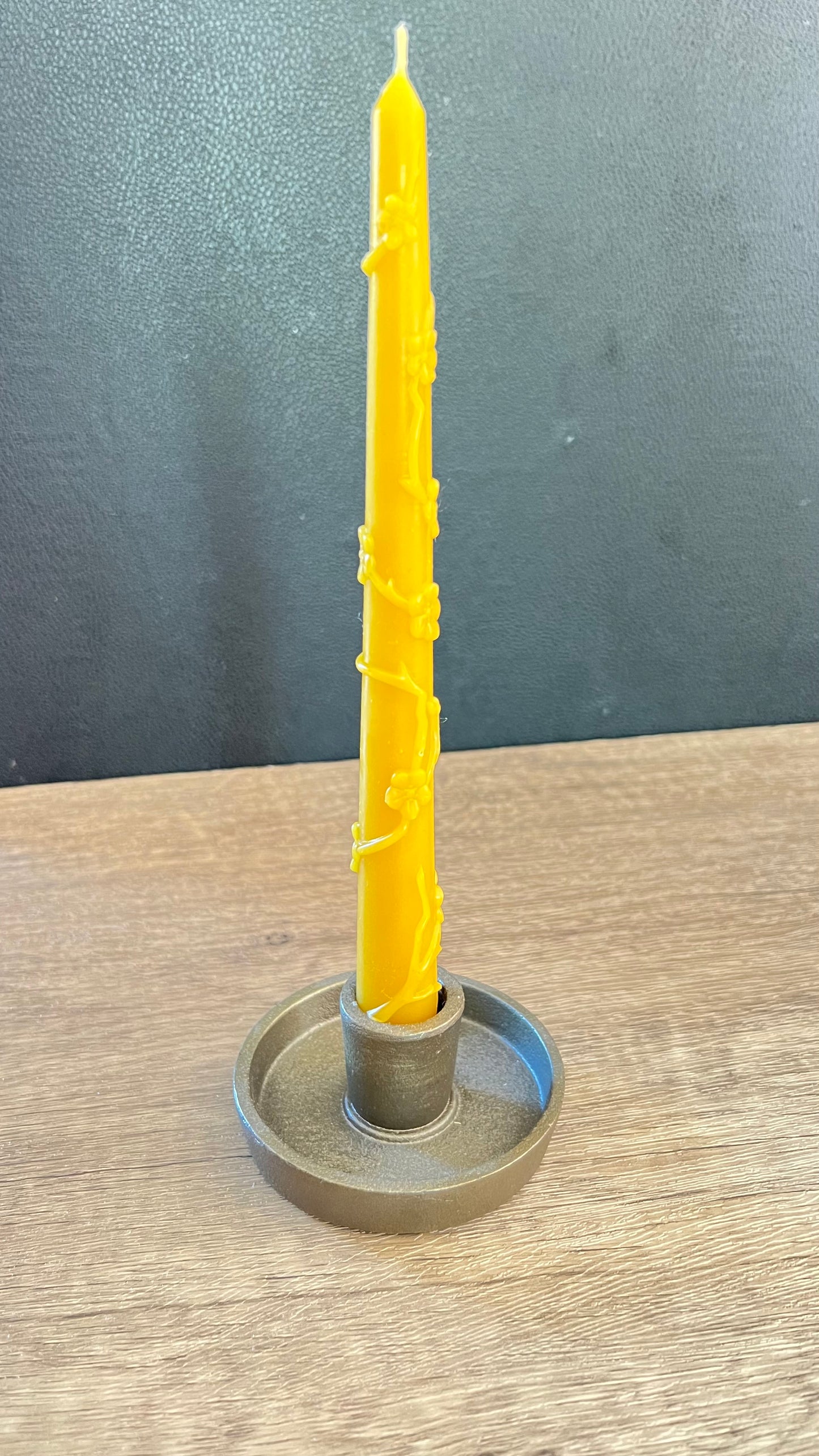 Organic Hand-Poured 100% Pure Beeswax Taper Bees Candles (9 inch) Bzz