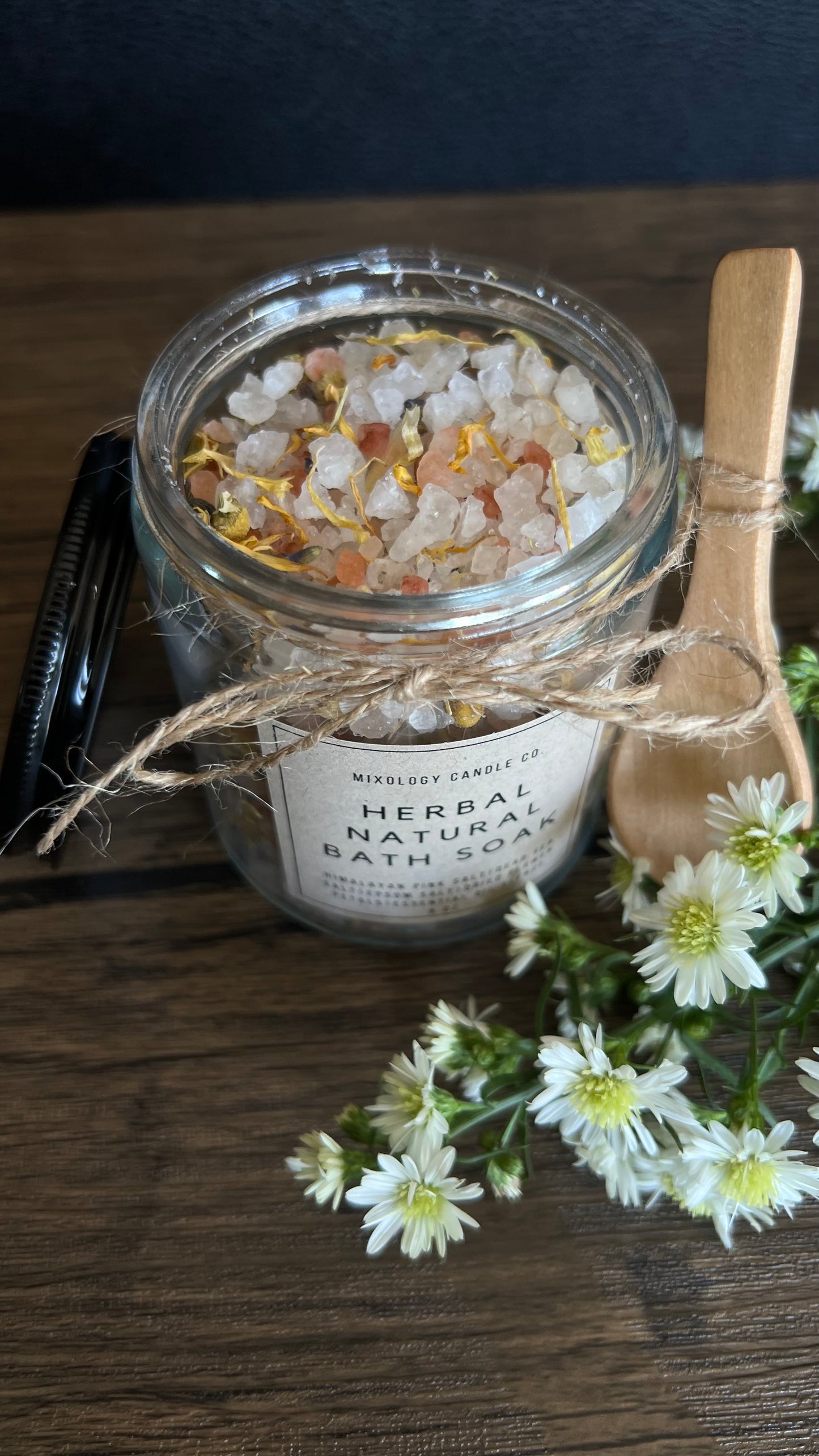 Herbal Natural Bath Salt With Pedals, Spa Salts and Herbs, 9 oz